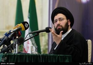 تسخیر لانه جاسوسی استقلال کشور را تضمین کرد