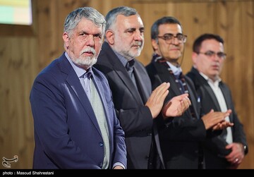 گزارش تصویری| اختتامیه هجدهمین جایزه ادبی جلال برگزار شد