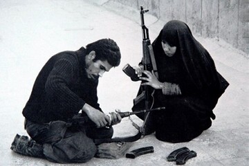 زن طلایه‌دار خانواده در میانه جنگ