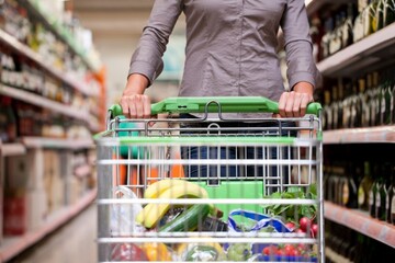 باید حقوق و دستمزدها دوبار در سال افزایش پیدا کند