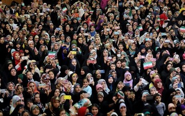 انقلاب اسلامی و زنان ایرانی؛ از آموزش تا سلامت و اقتصاد