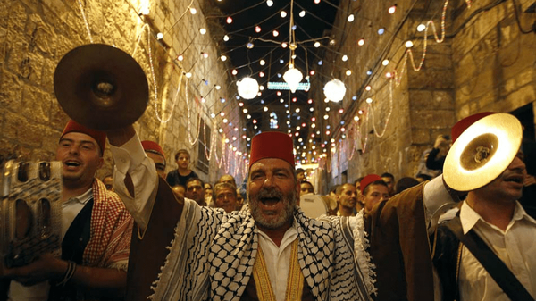 از رسم «اجاره دندان» تا «جشن کویتی‌ها»/ جلوه جهانی ماه رمضان چگونه است؟