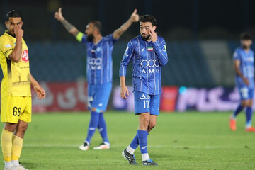 استقلال فجر را برد و صدرنشین لیگ برتر شد