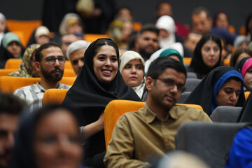 «آغاز عاشقانه» زوجین تهرانی در عمارت بلدیه