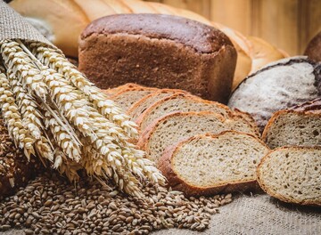 نان کامل؛ گزینه‌ای مناسب برای سالمندان